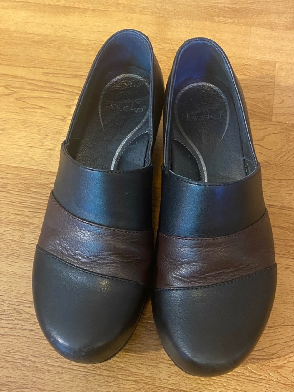 Dansko Tenley Two-Tone Black Brown Leather Clogs Comfort Shoes size 37 US 6.5